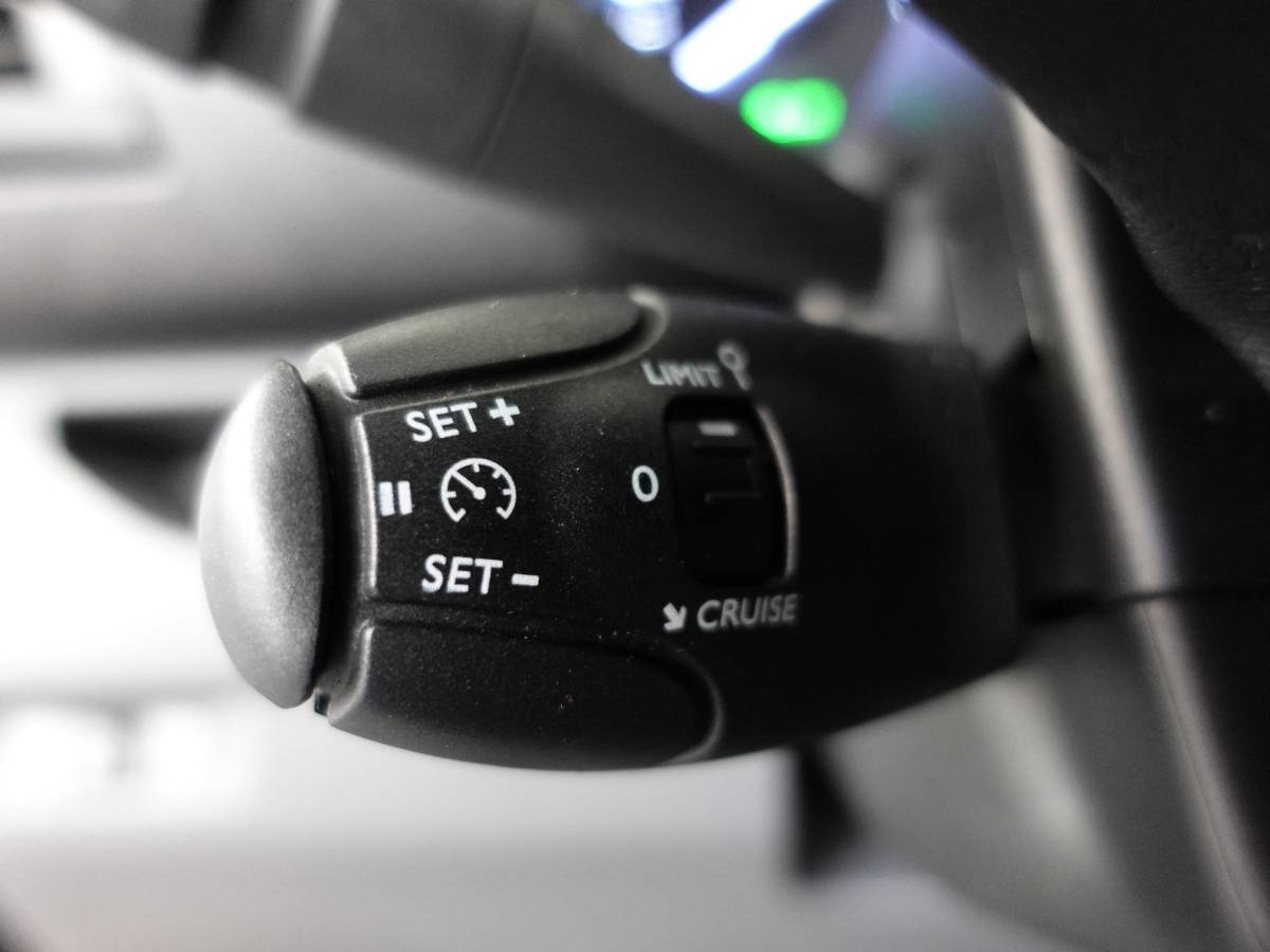 Toyota ProAce Toyota PROACE Shuttle 1.5 D-4D Navigator Long L3H1 9persoons PERSONENBUS Navigatie Parkeersensoren Carplay Cruise Control DAB