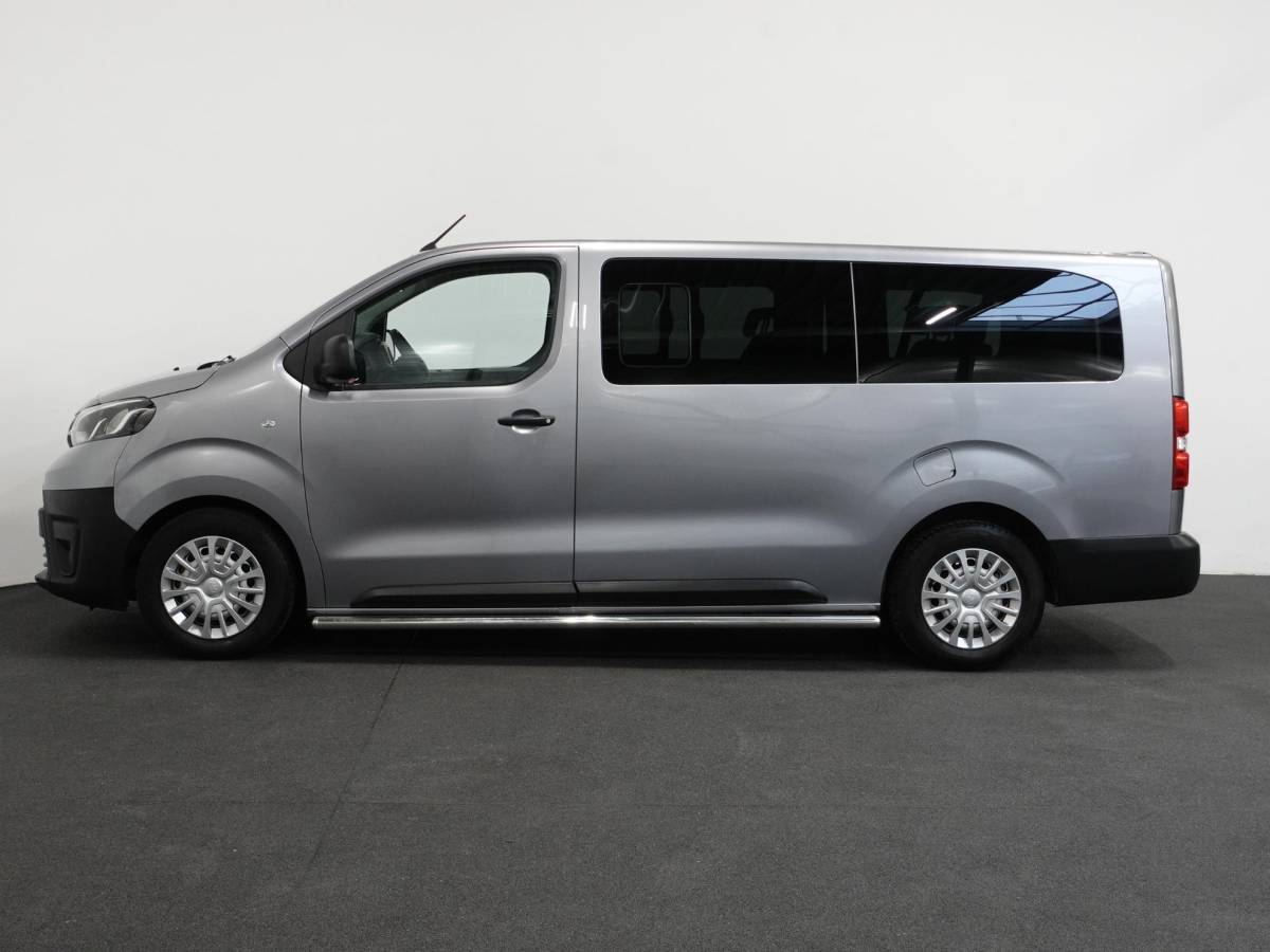 Toyota ProAce Toyota PROACE Shuttle 1.5 D-4D Navigator Long L3H1 9persoons PERSONENBUS Navigatie Parkeersensoren Carplay Cruise Control DAB