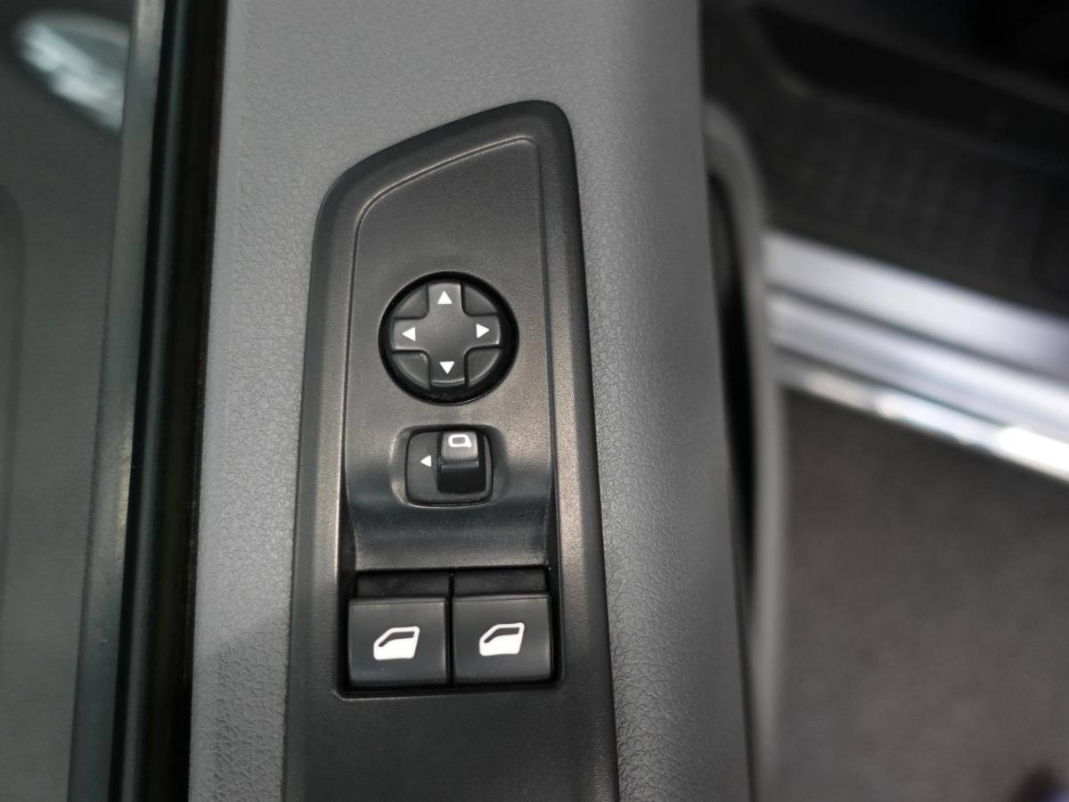 Toyota ProAce Toyota PROACE Shuttle 1.5 D-4D Navigator Long L3H1 9persoons PERSONENBUS Navigatie Parkeersensoren Carplay Cruise Control DAB