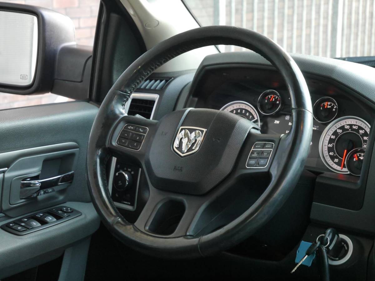 Dodge Ram 1500 Dodge Ram 1500 5.7 V8 4×4 Crew Cab 5’7 Sport | Dubbele cabine | 3500KG Trekgewicht | Camera voor en achter | Sidesteps | Climate control | Trekhaak | Navigatie | Stoel en stuurverwarming
