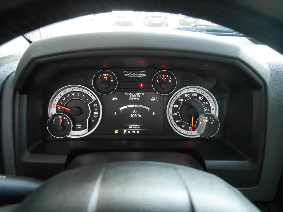 Dodge Ram 1500 Dodge Ram 1500 5.7 V8 4×4 Crew Cab 5’7 Sport | Dubbele cabine | 3500KG Trekgewicht | Camera voor en achter | Sidesteps | Climate control | Trekhaak | Navigatie | Stoel en stuurverwarming