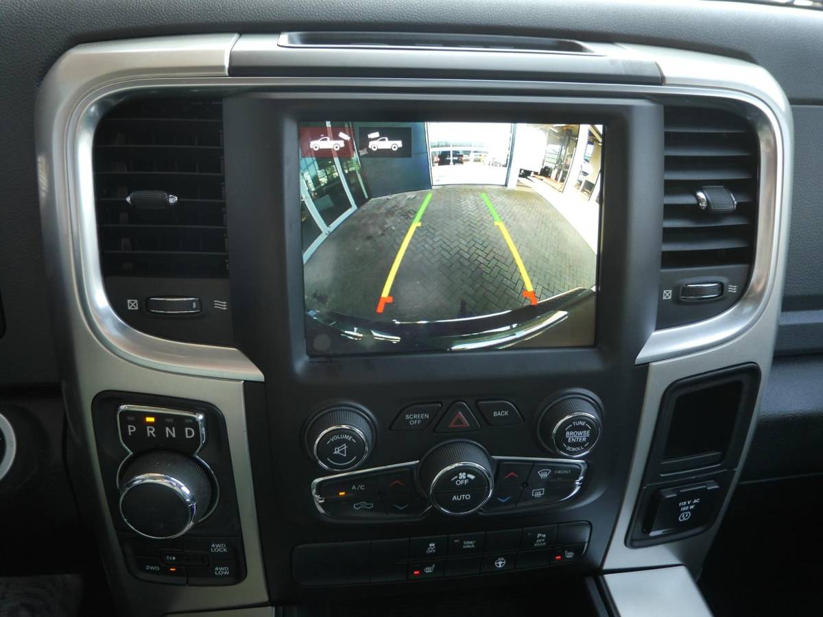 Dodge Ram 1500 Dodge Ram 1500 5.7 V8 4×4 Crew Cab 5’7 Sport | Dubbele cabine | 3500KG Trekgewicht | Camera voor en achter | Sidesteps | Climate control | Trekhaak | Navigatie | Stoel en stuurverwarming
