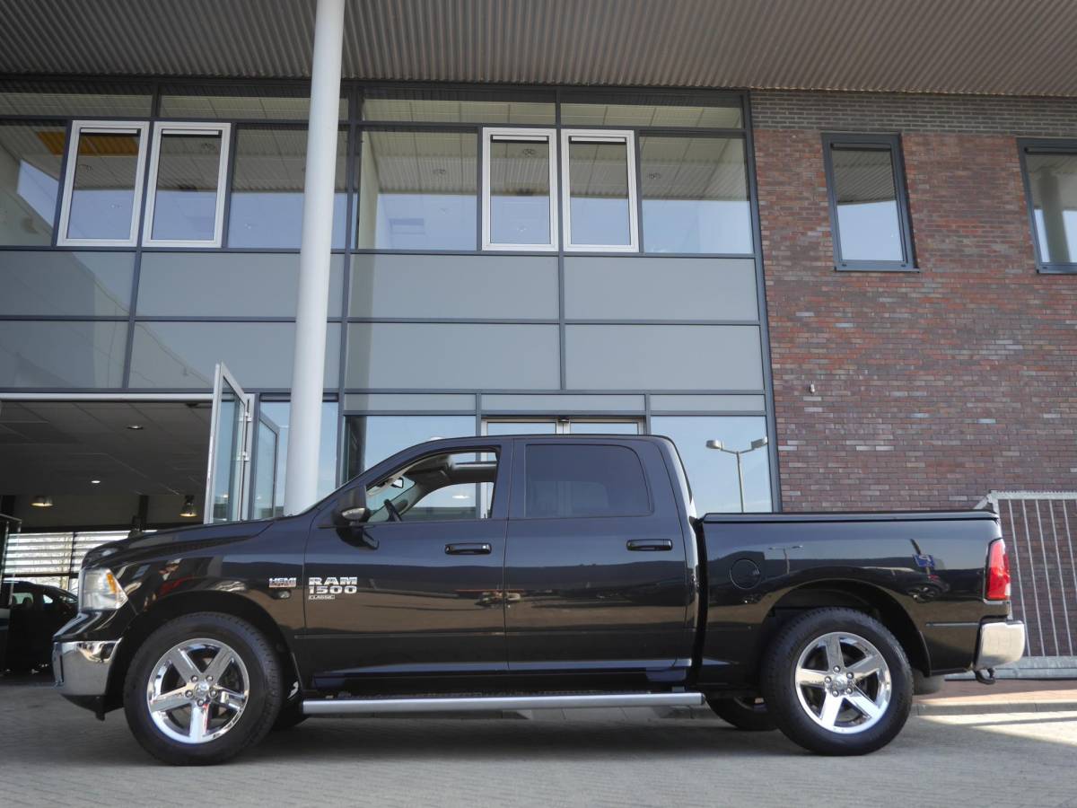 Dodge Ram 1500 Dodge Ram 1500 5.7 V8 4×4 Crew Cab 5’7 Sport | Dubbele cabine | 3500KG Trekgewicht | Camera voor en achter | Sidesteps | Climate control | Trekhaak | Navigatie | Stoel en stuurverwarming