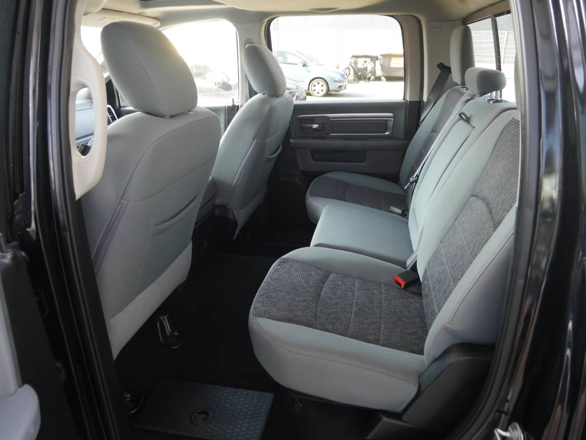 Dodge Ram 1500 Dodge Ram 1500 5.7 V8 4×4 Crew Cab 5’7 Sport | Dubbele cabine | 3500KG Trekgewicht | Camera voor en achter | Sidesteps | Climate control | Trekhaak | Navigatie | Stoel en stuurverwarming