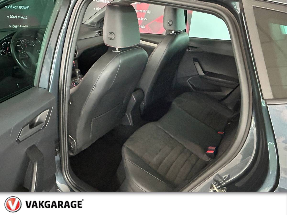 SEAT Ibiza Seat Ibiza 1.0 TSI FR Business Intense Plus incl. Afl. Beurt en garantie.