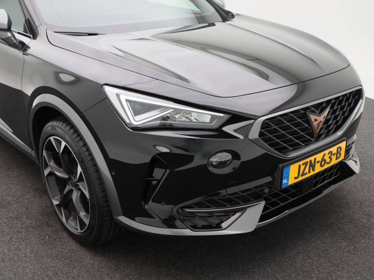CUPRA Formentor CUPRA Formentor 1.4 e-Hybrid 204 Pk Essential | Stoel/Stuur Verwarming | Adaptive Cruise | Full LED | Navigatie | CarPlay | 19 Inch 89.657 Km !!