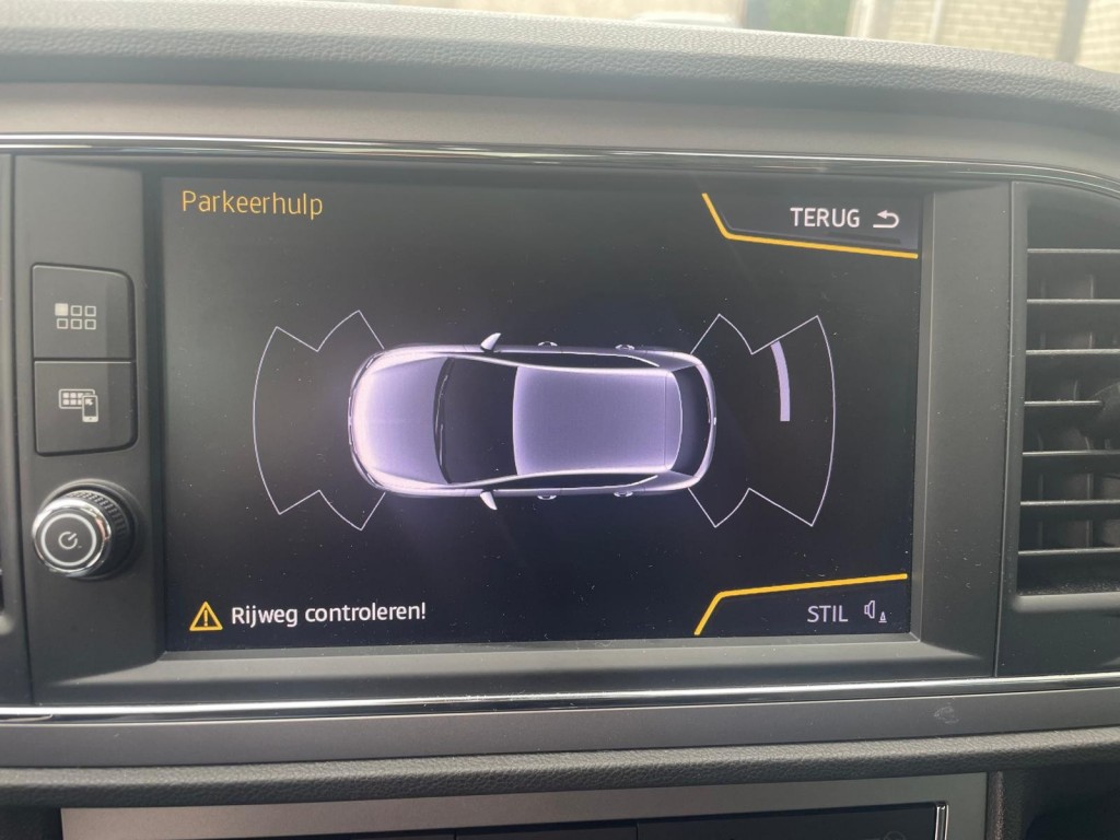 SEAT Leon Seat Leon 1.0 ECO TSI STYLE Business Intense Automaat! Pano Cruise Clima Carplay Alcantara