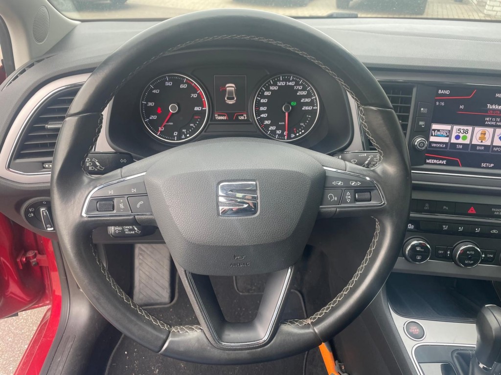 SEAT Leon Seat Leon 1.0 ECO TSI STYLE Business Intense Automaat! Pano Cruise Clima Carplay Alcantara