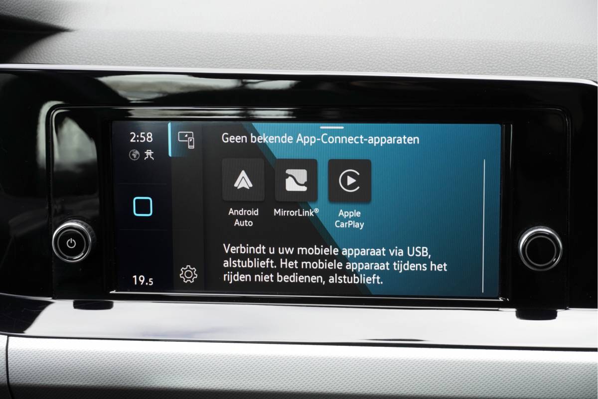 Volkswagen Golf Volkswagen Golf 1.0 TSI 5drs Edition BJ2021 Lmv 17″ | Led V+A | Pdc | App-Connect | Virtual cockpit | Climate control | Getint glas