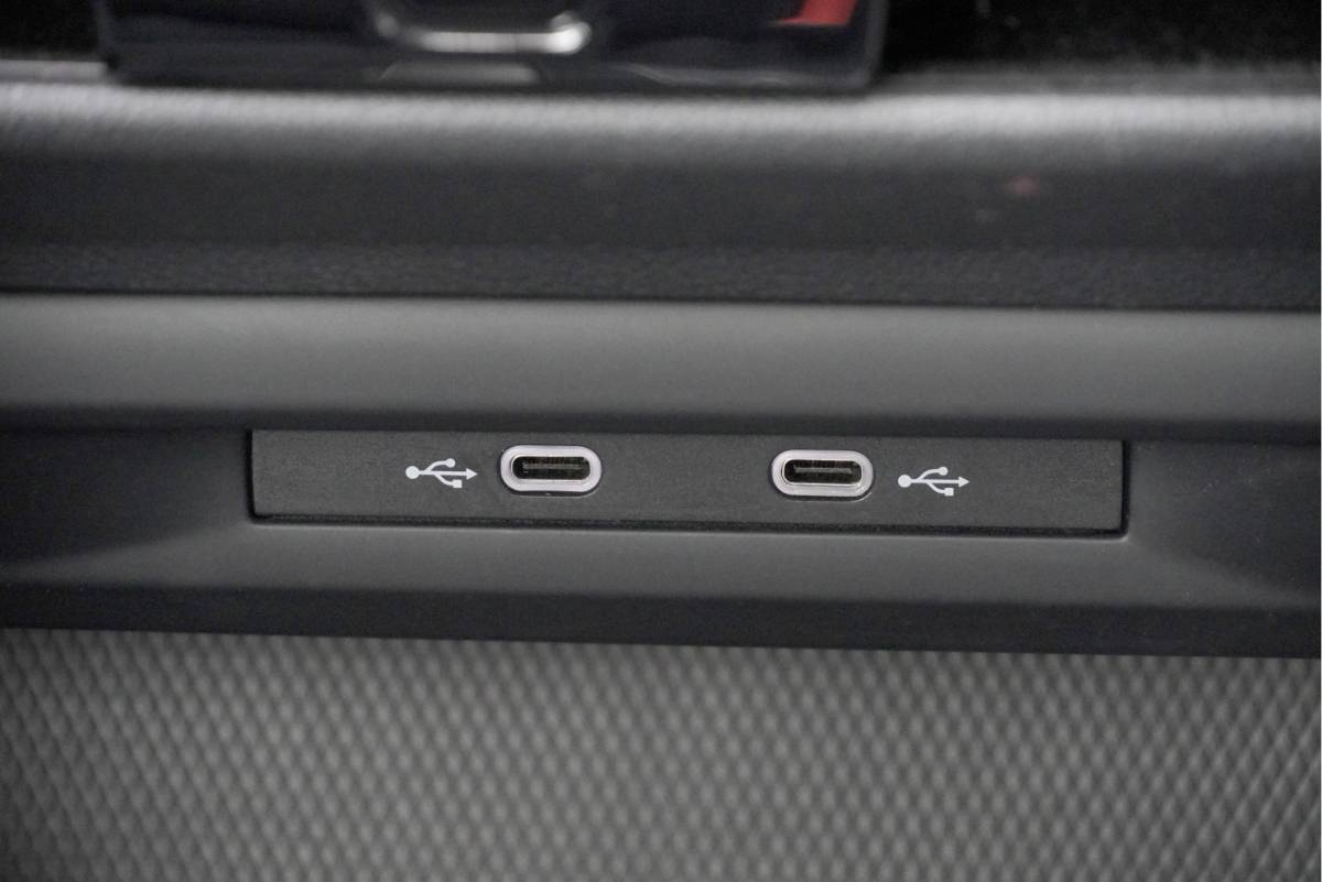 Volkswagen Golf Volkswagen Golf 1.0 TSI 5drs Edition BJ2021 Lmv 17″ | Led V+A | Pdc | App-Connect | Virtual cockpit | Climate control | Getint glas