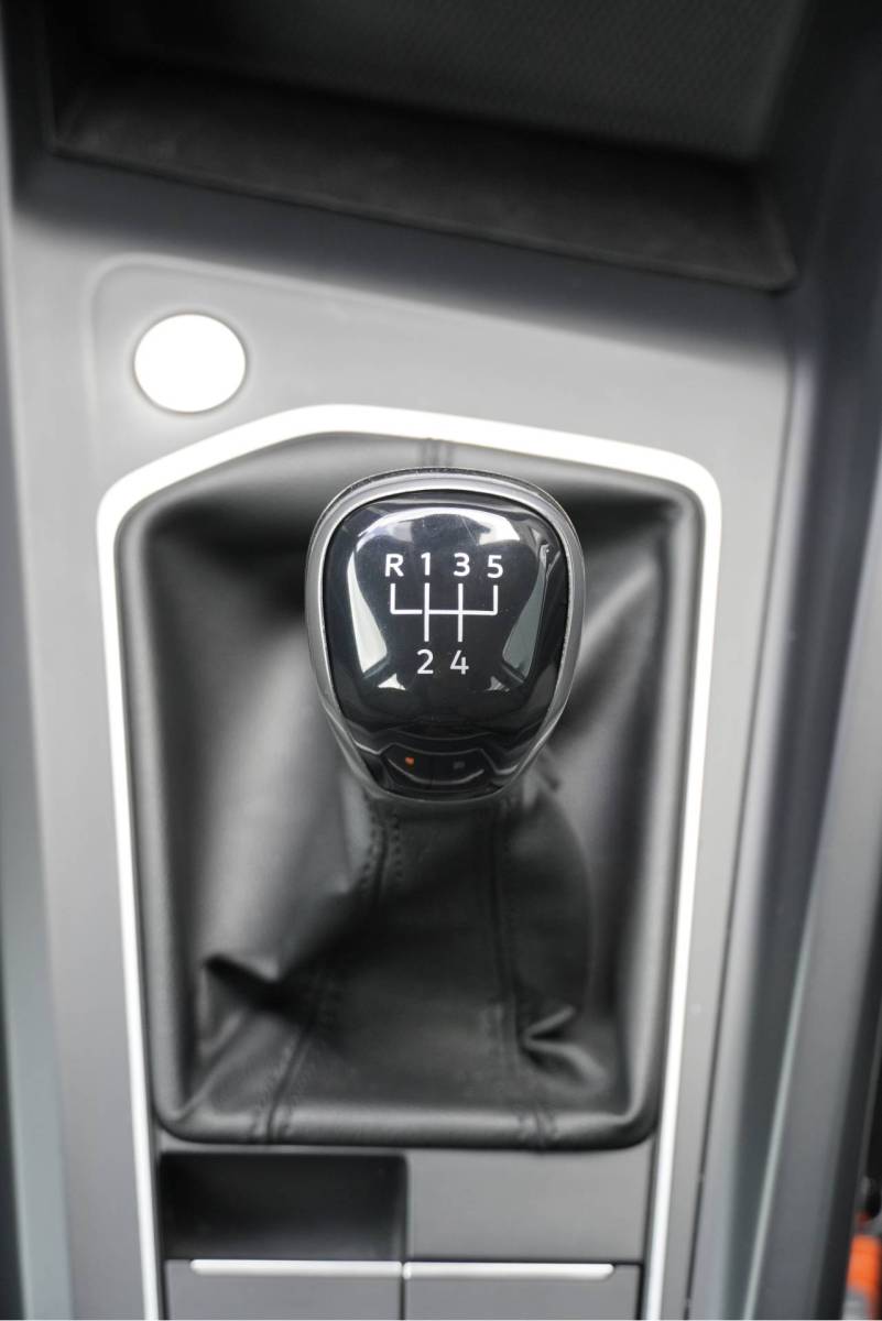 Volkswagen Golf Volkswagen Golf 1.0 TSI 5drs Edition BJ2021 Lmv 17″ | Led V+A | Pdc | App-Connect | Virtual cockpit | Climate control | Getint glas