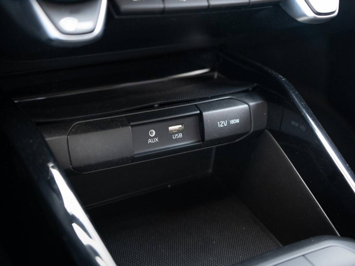 Kia Stonic Kia Stonic 1.0 T-GDi DynamicLinePlusLine | 120PK | Keyless | Navi | Clima | Cruise |