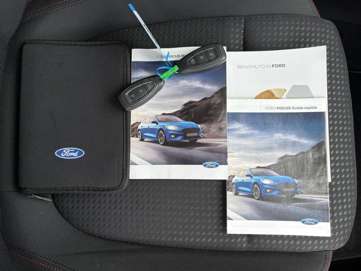 Ford Focus Ford Focus 1.0 125 PK EcoBoost ST Line Business | AIRCO | PDC | CAMERA | 124000 KM!!!
