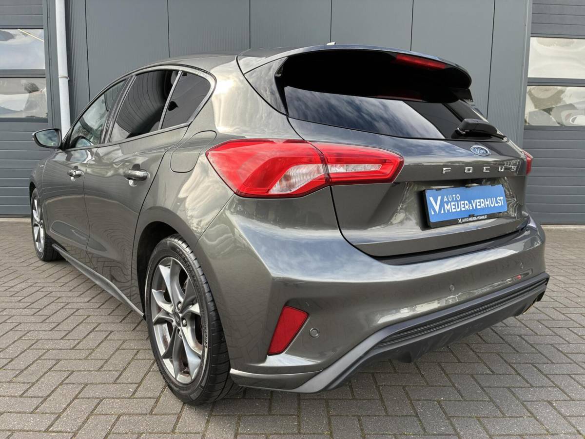 Ford Focus Ford Focus 1.0 125 PK EcoBoost ST Line Business | AIRCO | PDC | CAMERA | 124000 KM!!!