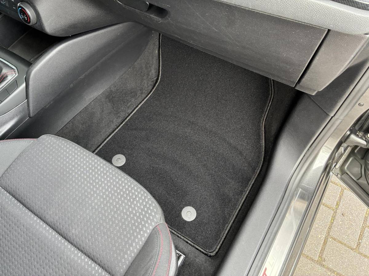 Ford Focus Ford Focus 1.0 125 PK EcoBoost ST Line Business | AIRCO | PDC | CAMERA | 124000 KM!!!