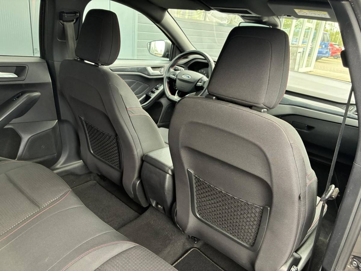 Ford Focus Ford Focus 1.0 125 PK EcoBoost ST Line Business | AIRCO | PDC | CAMERA | 124000 KM!!!