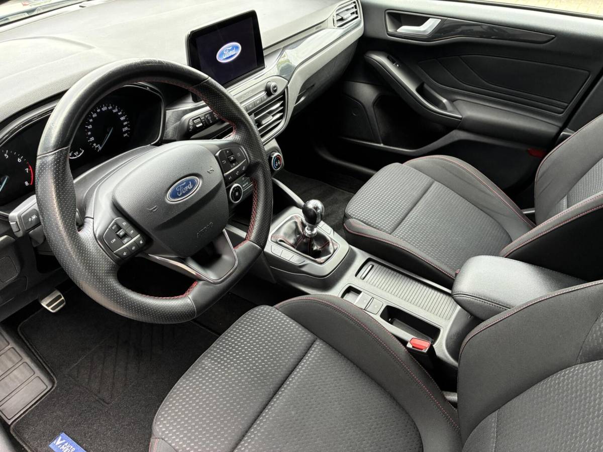 Ford Focus Ford Focus 1.0 125 PK EcoBoost ST Line Business | AIRCO | PDC | CAMERA | 124000 KM!!!