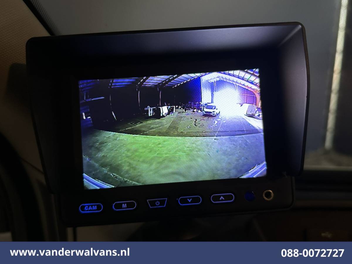 Ford Transit Ford Transit 2.0 TDCI 130pk Bakwagen L4.35m Laadklep Euro6 Airco | Camera | Cruisecontrol | Verwarmde voorruit Bijrijdersbank, 970kg laadvermogen