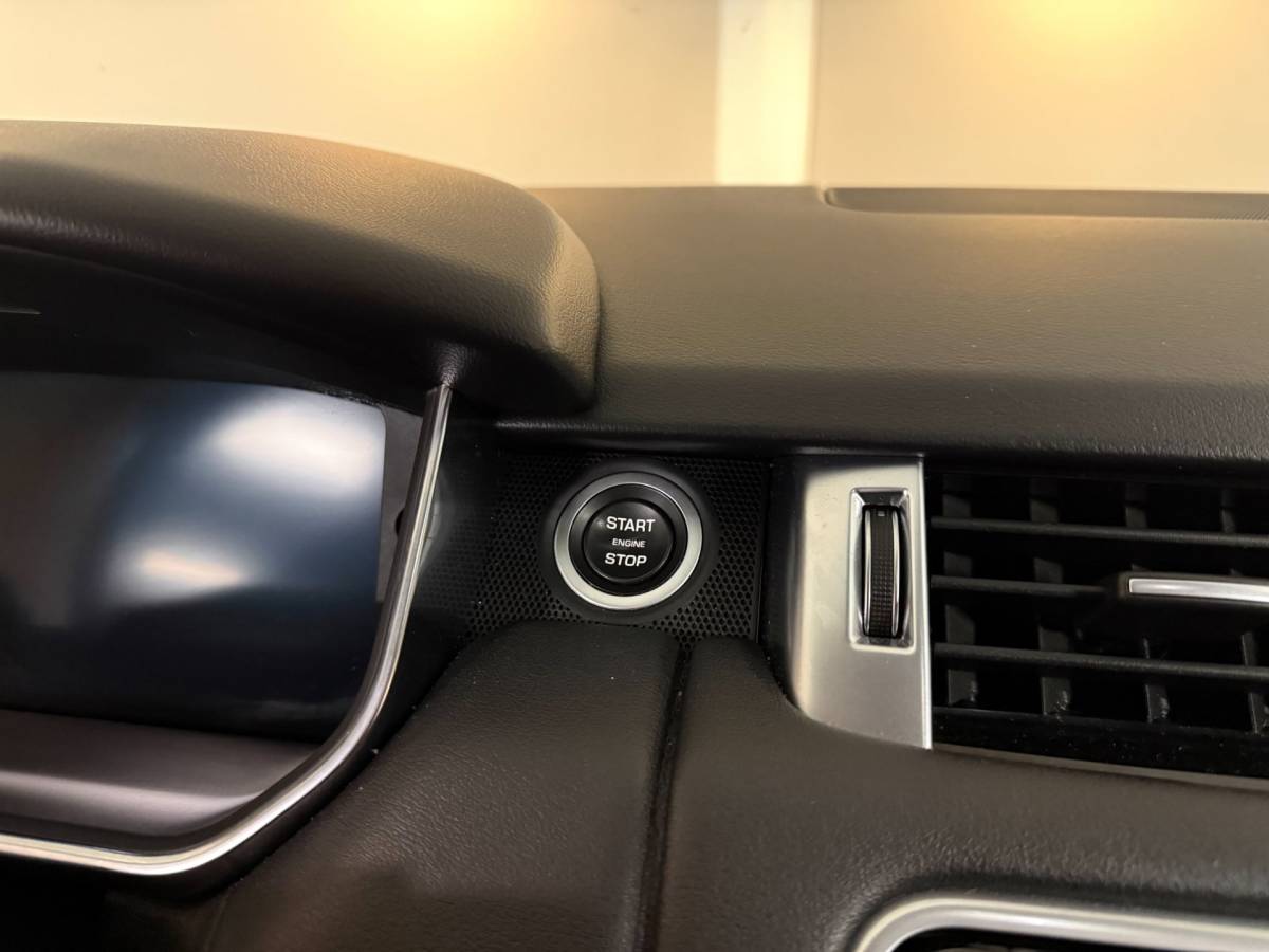 Land Rover Range Rover Sport Land Rover Range Rover Sport 2.0 P400e Dynamic *404PK!* Full-black|Carplay|Trekhaak|All-seasons