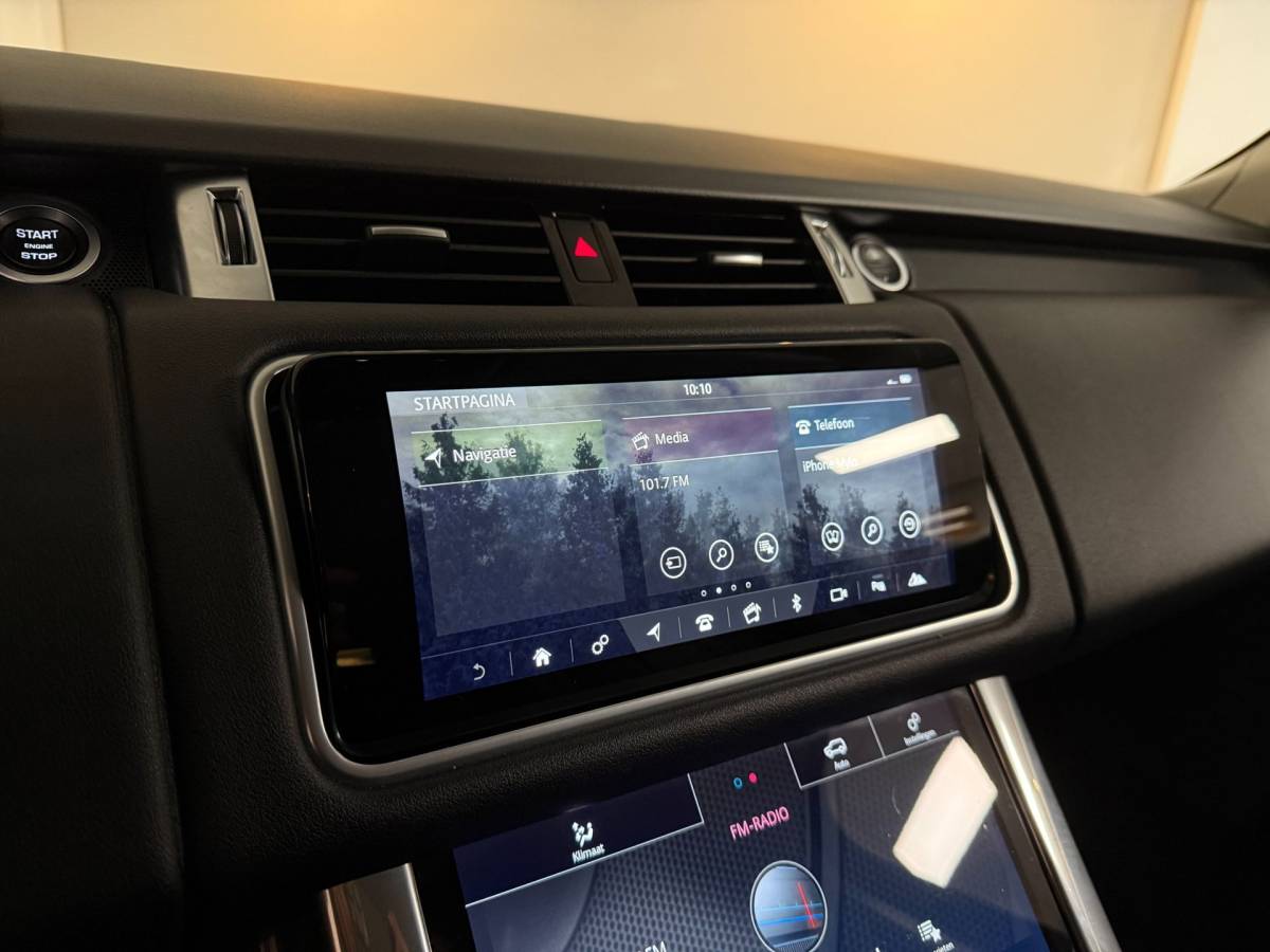 Land Rover Range Rover Sport Land Rover Range Rover Sport 2.0 P400e Dynamic *404PK!* Full-black|Carplay|Trekhaak|All-seasons