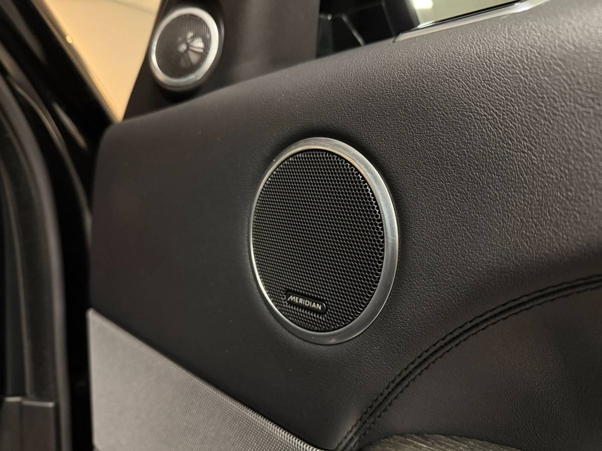Land Rover Range Rover Sport Land Rover Range Rover Sport 2.0 P400e Dynamic *404PK!* Full-black|Carplay|Trekhaak|All-seasons