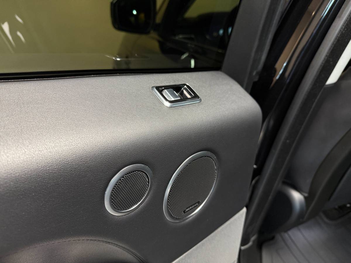 Land Rover Range Rover Sport Land Rover Range Rover Sport 2.0 P400e Dynamic *404PK!* Full-black|Carplay|Trekhaak|All-seasons