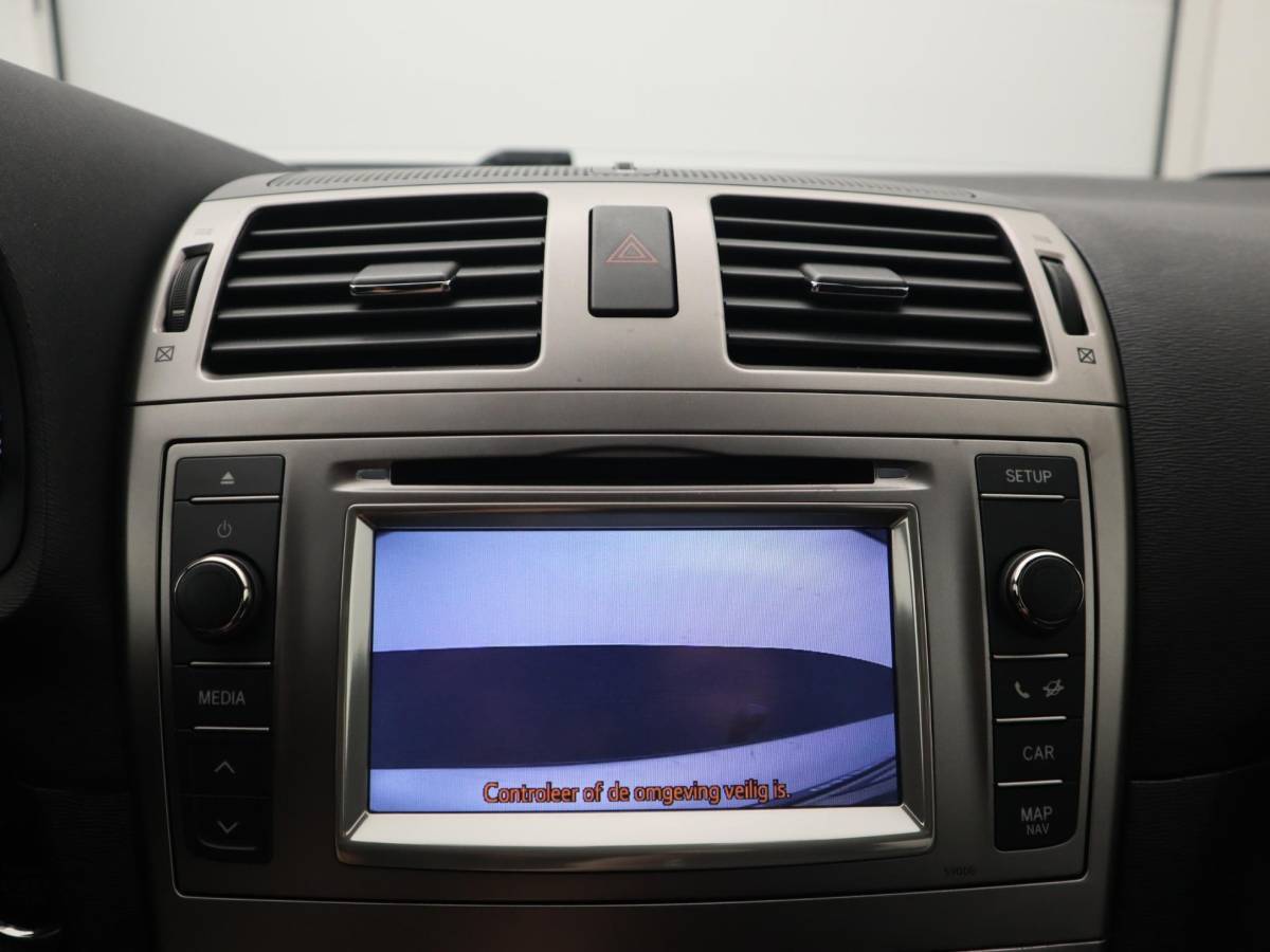 Toyota Avensis Toyota Avensis Wagon 2.0 D-4D Dynamic Business TREKHAAK / CAMERA / NAVI / CLIMA / BLUETOOTH / CRUISE