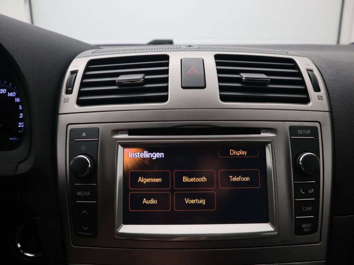 Toyota Avensis Toyota Avensis Wagon 2.0 D-4D Dynamic Business TREKHAAK / CAMERA / NAVI / CLIMA / BLUETOOTH / CRUISE