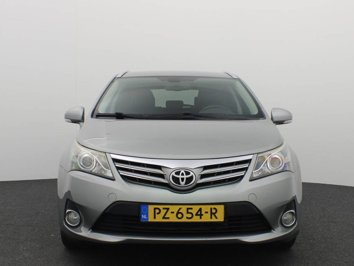 Toyota Avensis Toyota Avensis Wagon 2.0 D-4D Dynamic Business TREKHAAK / CAMERA / NAVI / CLIMA / BLUETOOTH / CRUISE