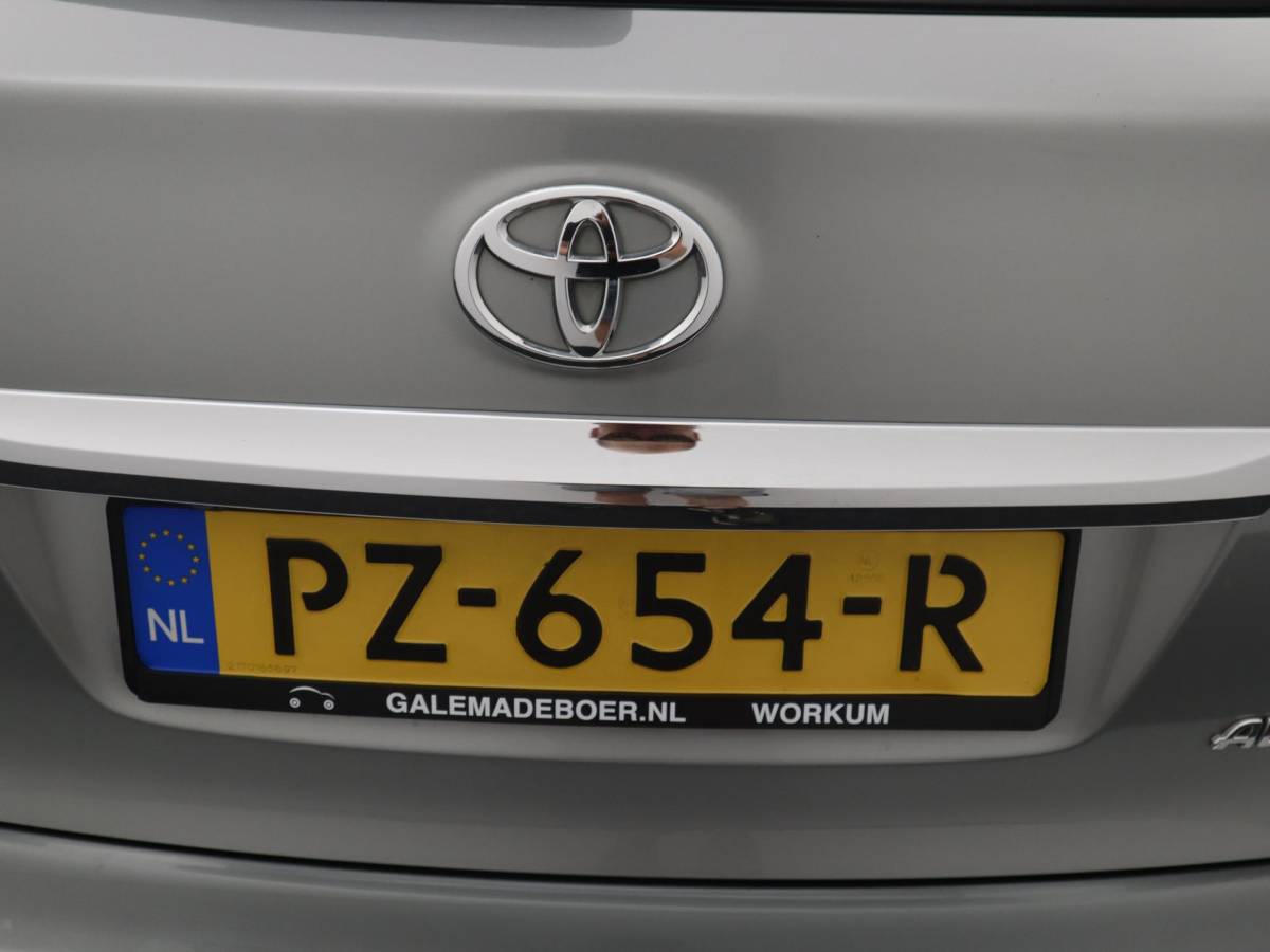 Toyota Avensis Toyota Avensis Wagon 2.0 D-4D Dynamic Business TREKHAAK / CAMERA / NAVI / CLIMA / BLUETOOTH / CRUISE