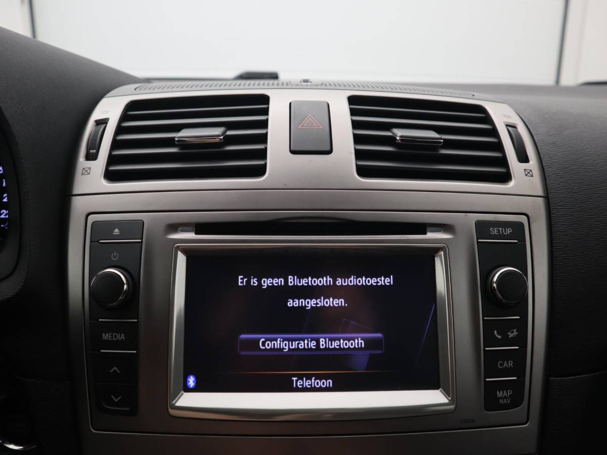 Toyota Avensis Toyota Avensis Wagon 2.0 D-4D Dynamic Business TREKHAAK / CAMERA / NAVI / CLIMA / BLUETOOTH / CRUISE