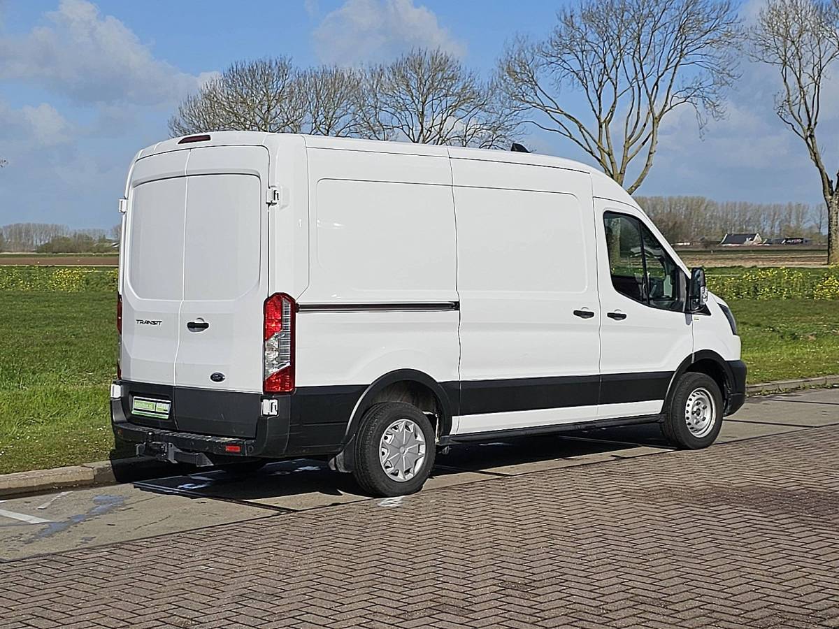 Ford Transit FORD TRANSIT 2.0 l2h2 euro6 trekhaak!