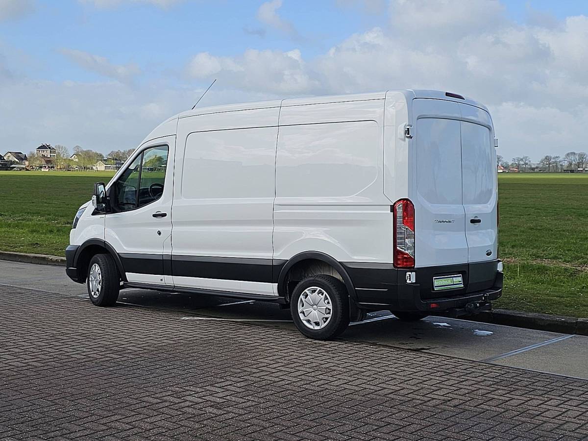 Ford Transit FORD TRANSIT 2.0 l2h2 euro6 trekhaak!