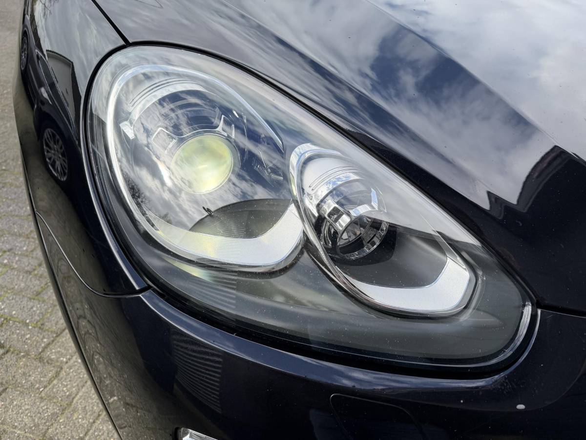 Porsche Cayenne Porsche Cayenne 3.0 S E-Hybrid Sport Chrono | Camera | Luchtvering | Stoelverwarming | Navigatie | Privacy Glass |