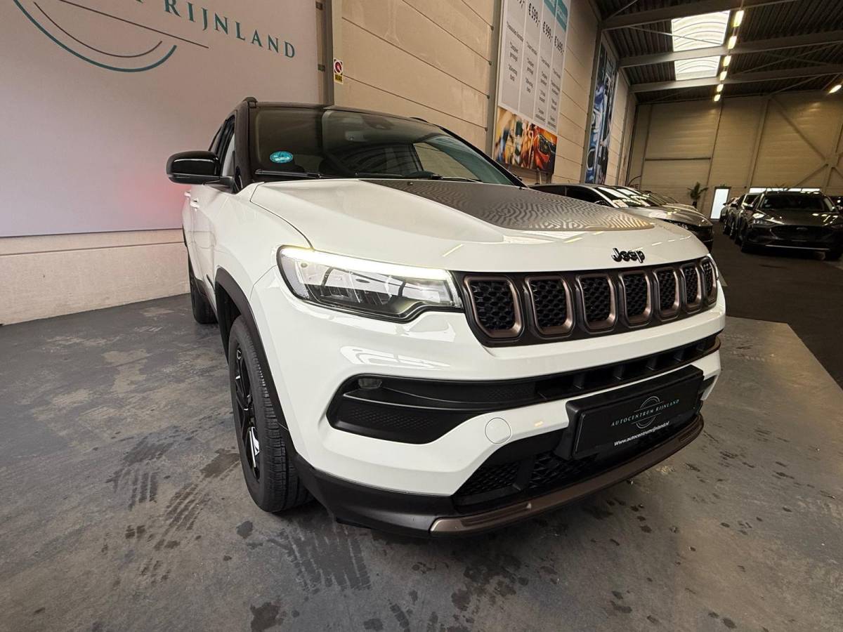 Jeep Compass Jeep Compass 4xe 240 PHEV Upland Automaat, Stoel/Stuur Verwarming, Camera