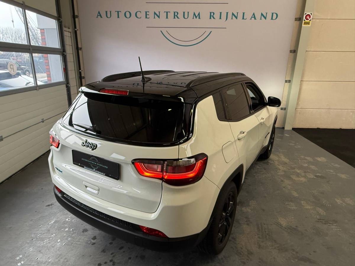 Jeep Compass Jeep Compass 4xe 240 PHEV Upland Automaat, Stoel/Stuur Verwarming, Camera
