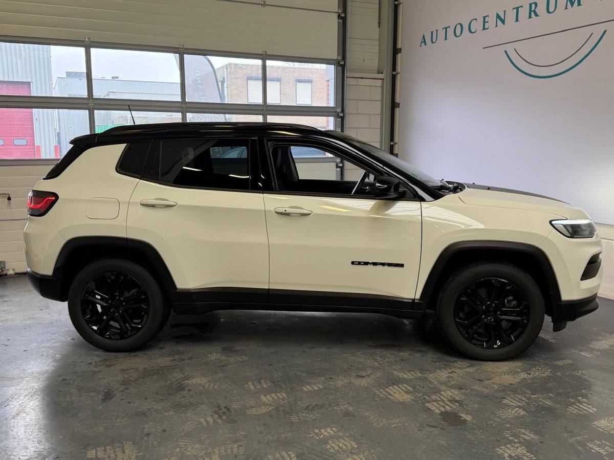 Jeep Compass Jeep Compass 4xe 240 PHEV Upland Automaat, Stoel/Stuur Verwarming, Camera