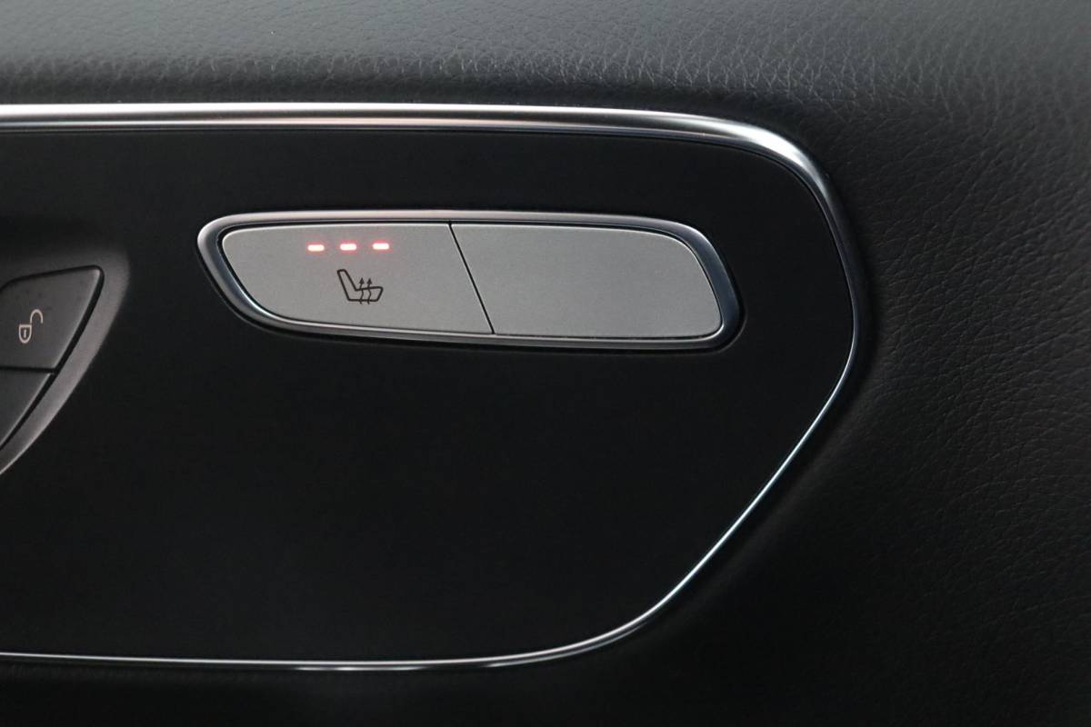 Mercedes-Benz V-Klasse Mercedes-Benz V-klasse 250d Lang DC Avantgarde | NAP | Rolstoelbus | 5+1 zitplaatsen | Luxe | Leder | ACC | 360° camera | Elekt. schuifdeuren | Burmester