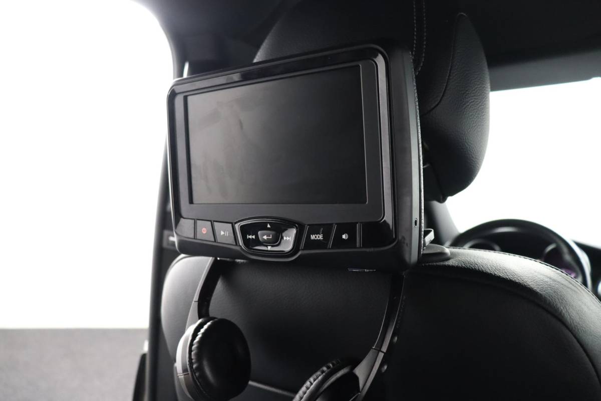 Mercedes-Benz V-Klasse Mercedes-Benz V-klasse 250d Lang DC Avantgarde | NAP | Rolstoelbus | 5+1 zitplaatsen | Luxe | Leder | ACC | 360° camera | Elekt. schuifdeuren | Burmester