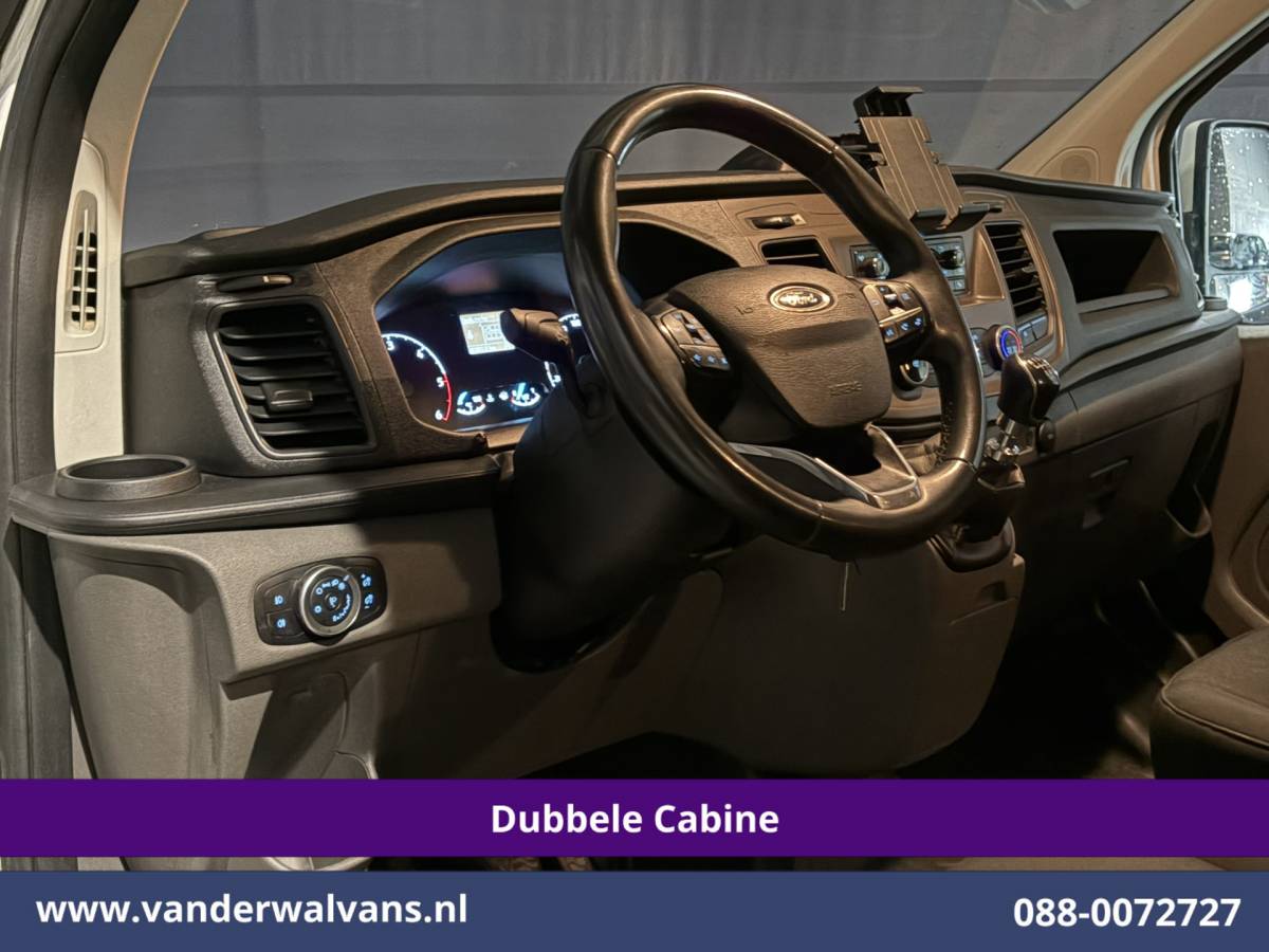 Ford Transit Custom Ford Transit Custom 2.0 TDCI 130pk L2H1 Dubbele Cabine Euro6 Airco | 6-Zits | LED | Cruisecontrol | Trekhaak Parkeersensoren, Verwarmde voorruit