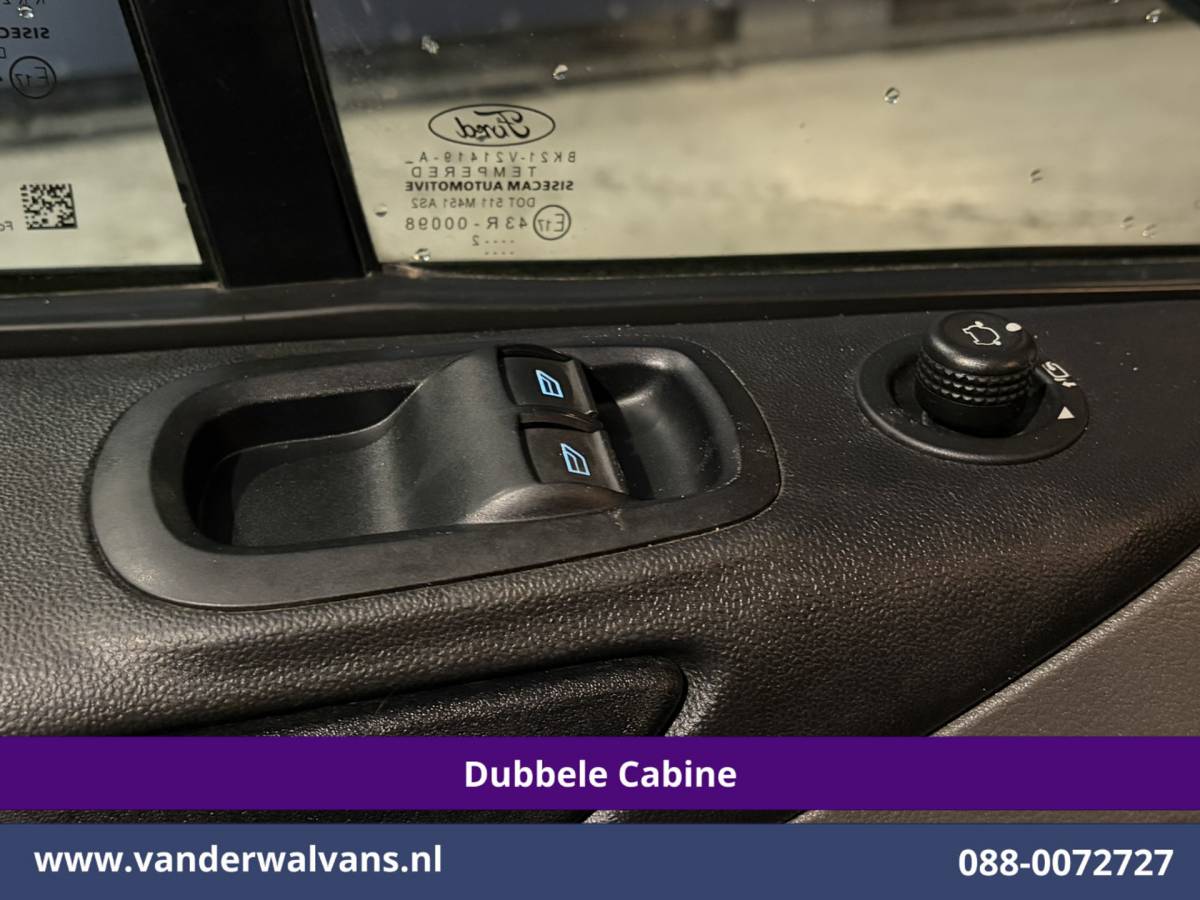 Ford Transit Custom Ford Transit Custom 2.0 TDCI 130pk L2H1 Dubbele Cabine Euro6 Airco | 6-Zits | LED | Cruisecontrol | Trekhaak Parkeersensoren, Verwarmde voorruit