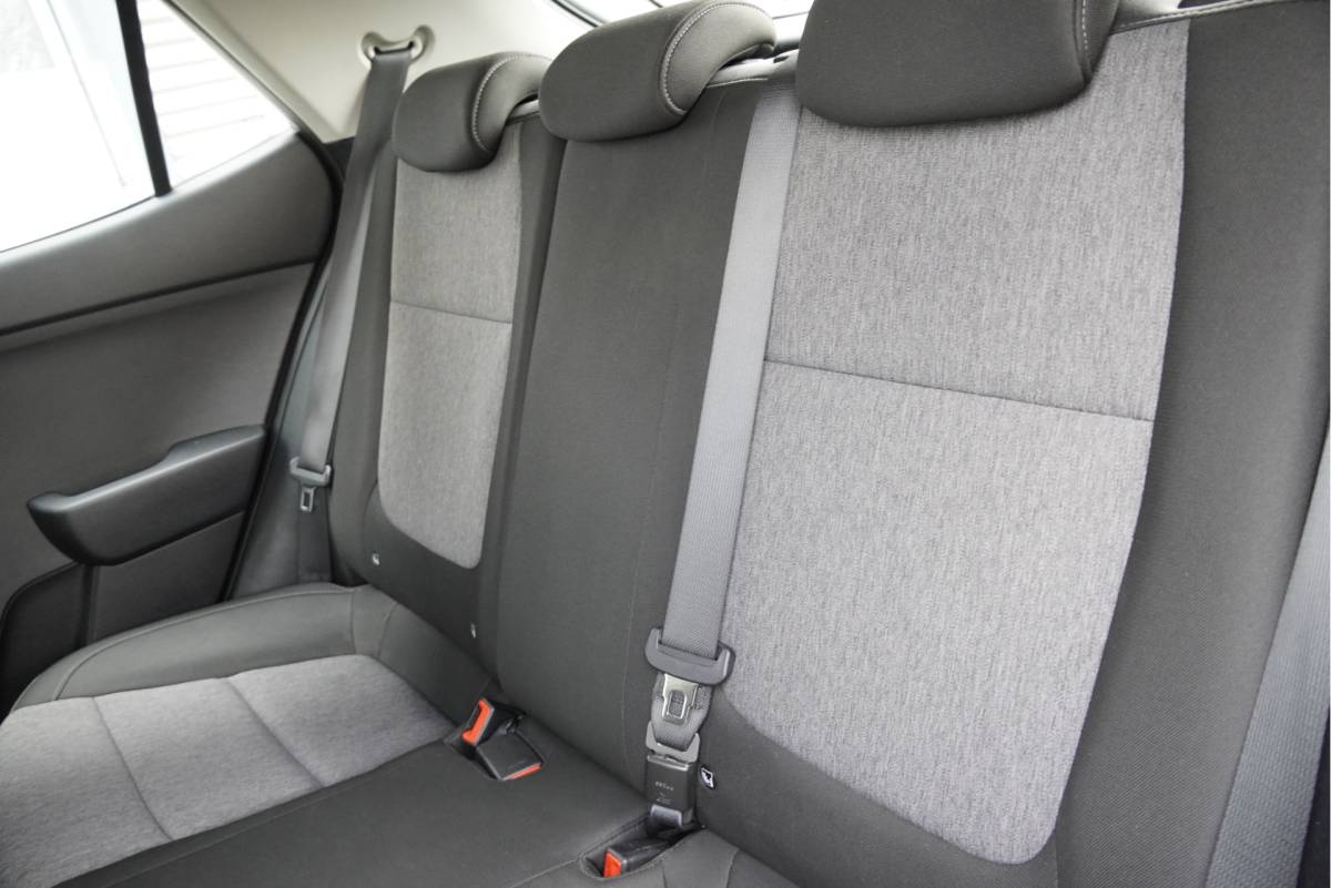 Kia Stonic Kia Stonic 1.0 T-GDi DynamicLine BJ2019 Lmv 17″ | Led | Pdc | Achteruitrijcamera | Apple carplay | Navi | Airco | Cruise control | Getint glas | Zwart dak