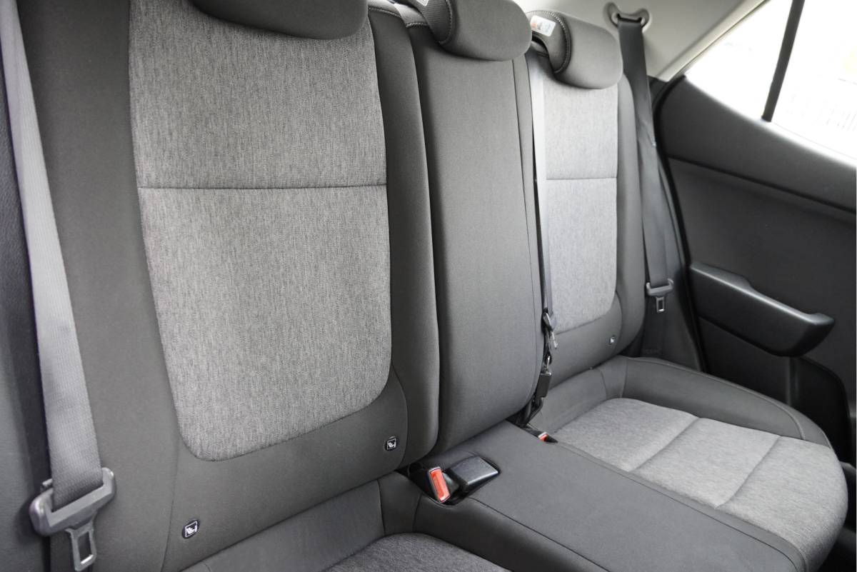 Kia Stonic Kia Stonic 1.0 T-GDi DynamicLine BJ2019 Lmv 17″ | Led | Pdc | Achteruitrijcamera | Apple carplay | Navi | Airco | Cruise control | Getint glas | Zwart dak