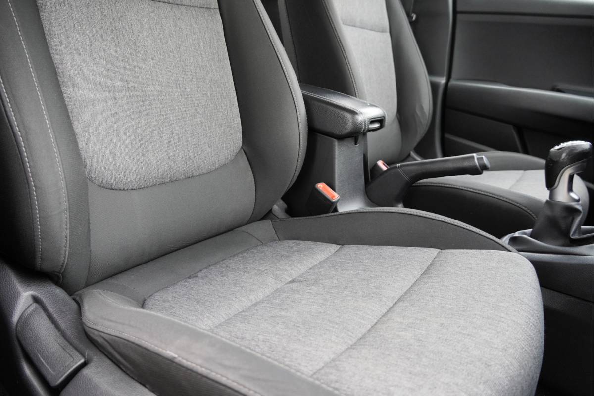 Kia Stonic Kia Stonic 1.0 T-GDi DynamicLine BJ2019 Lmv 17″ | Led | Pdc | Achteruitrijcamera | Apple carplay | Navi | Airco | Cruise control | Getint glas | Zwart dak