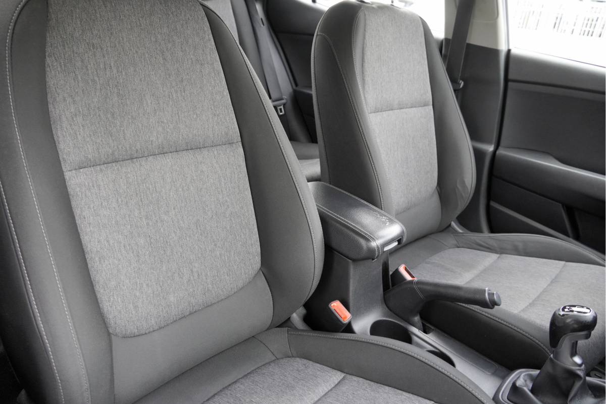 Kia Stonic Kia Stonic 1.0 T-GDi DynamicLine BJ2019 Lmv 17″ | Led | Pdc | Achteruitrijcamera | Apple carplay | Navi | Airco | Cruise control | Getint glas | Zwart dak