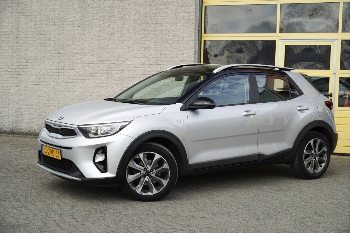 Kia Stonic Kia Stonic 1.0 T-GDi DynamicLine BJ2019 Lmv 17″ | Led | Pdc | Achteruitrijcamera | Apple carplay | Navi | Airco | Cruise control | Getint glas | Zwart dak