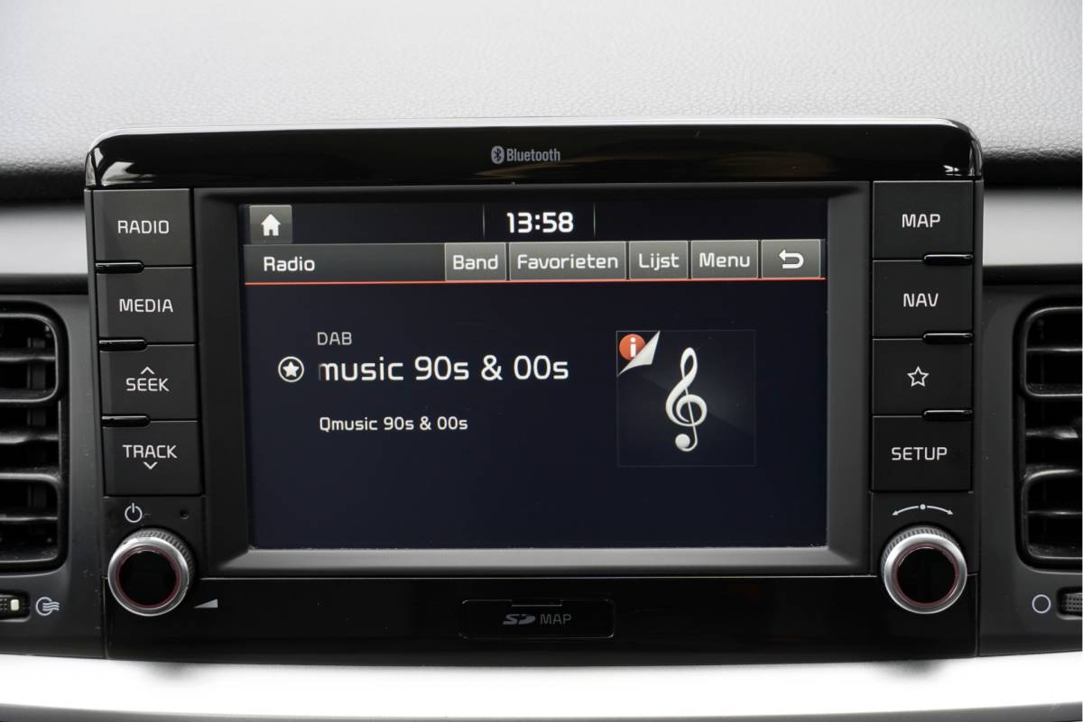 Kia Stonic Kia Stonic 1.0 T-GDi DynamicLine BJ2019 Lmv 17″ | Led | Pdc | Achteruitrijcamera | Apple carplay | Navi | Airco | Cruise control | Getint glas | Zwart dak
