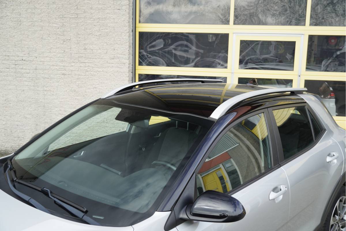 Kia Stonic Kia Stonic 1.0 T-GDi DynamicLine BJ2019 Lmv 17″ | Led | Pdc | Achteruitrijcamera | Apple carplay | Navi | Airco | Cruise control | Getint glas | Zwart dak