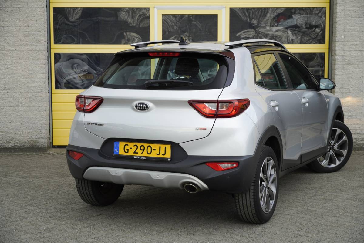 Kia Stonic Kia Stonic 1.0 T-GDi DynamicLine BJ2019 Lmv 17″ | Led | Pdc | Achteruitrijcamera | Apple carplay | Navi | Airco | Cruise control | Getint glas | Zwart dak