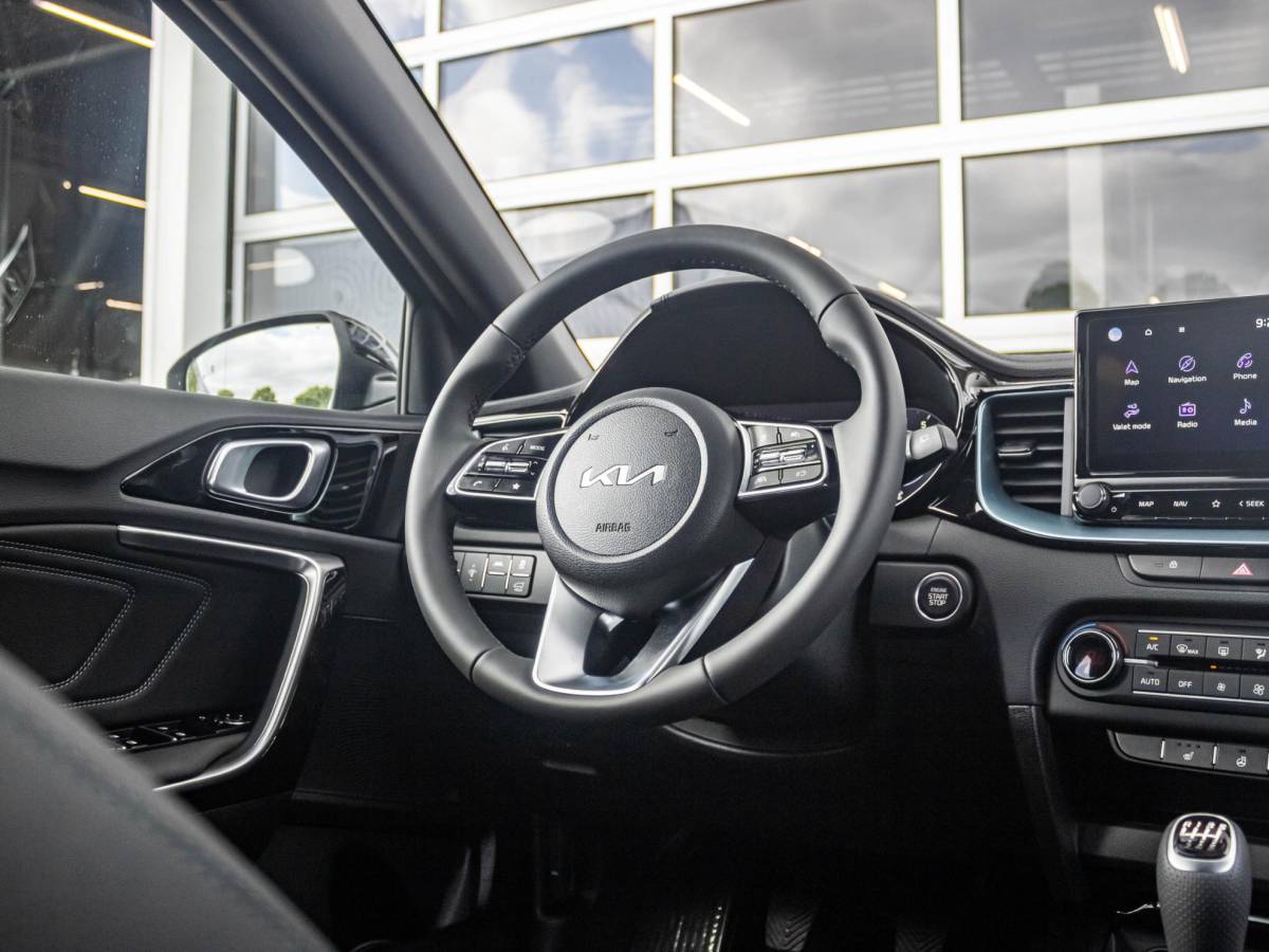 Kia Ceed Sportswagon Kia Ceed Sportswagon 1.0 T-GDi Design Edition l Uit voorraad leverbaar |  Camera | Apple Carplay | Adapt. Cruise | Stoel&Stuur Verwarming | Navi | Keyless
